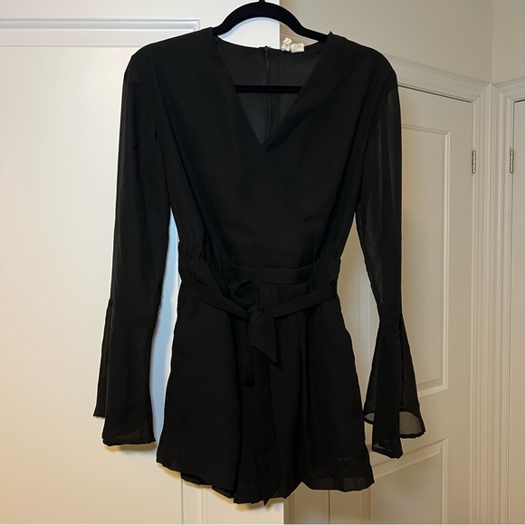 Black Bell-Sleeve Romper - Picture 2 of 3